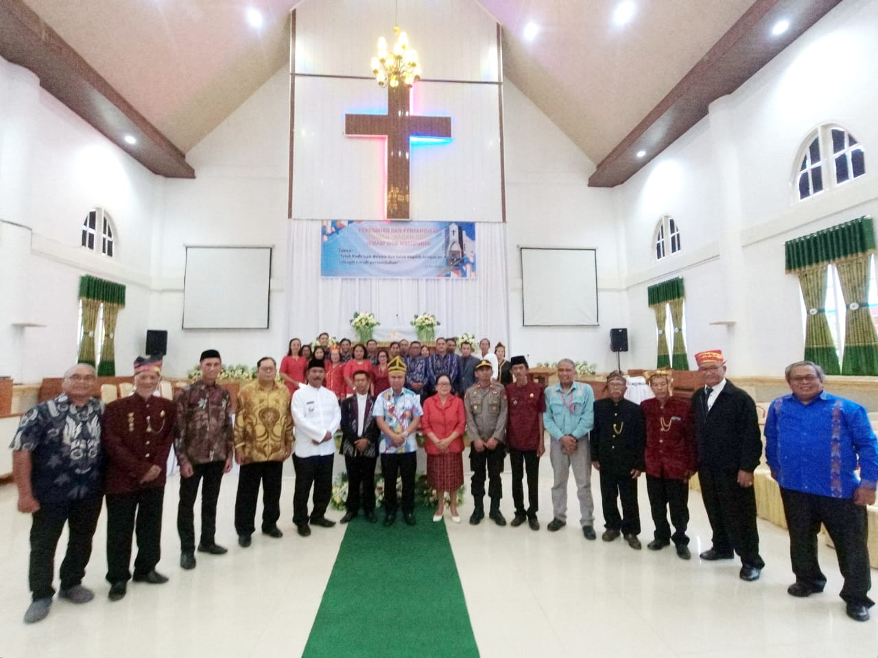 Bupati Luwu Timur Resmikan Gedung Gereja GKST Sion Wasuponda – Warta Lutim