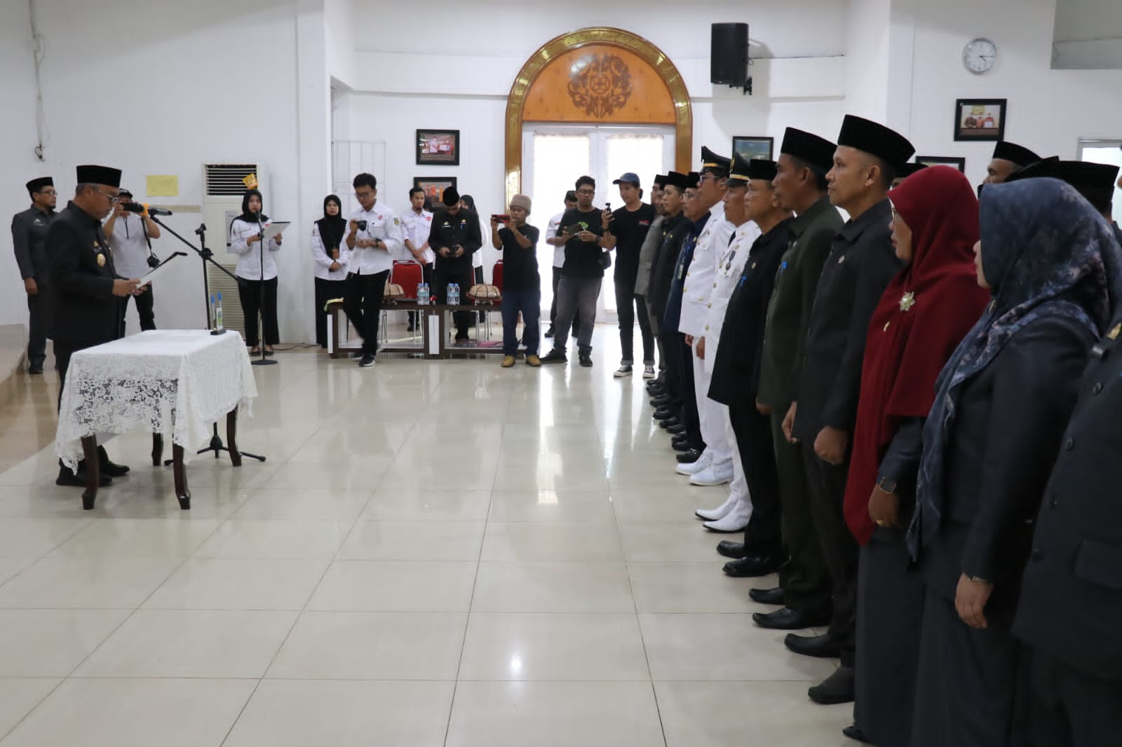 Bupati Budiman Lantik 14 Pejabat Termasuk 3 Eselon II Hasil Lelang